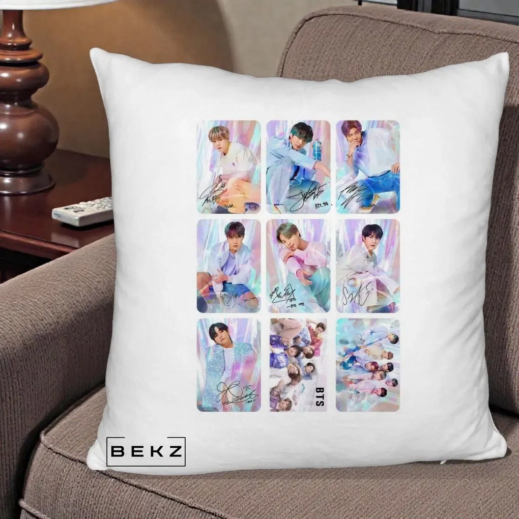 Perna Personalizata K-pop BTS Colaj 9 Fotografii Autografe Individual, 40x40 cm, Alb Pufos, Husa Detasabila, Perna Inclusa, BEKZ®