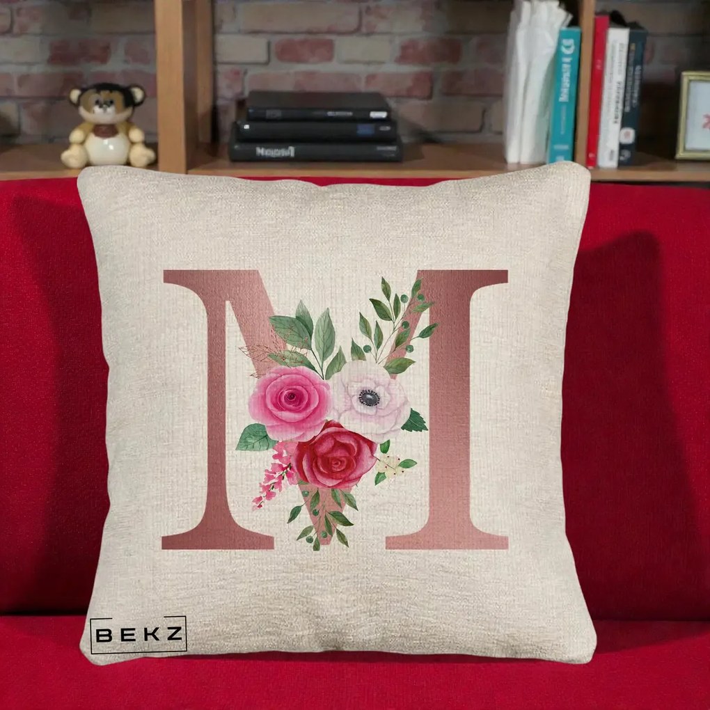 Cadou Personalizat - Perna Personalizata Monograma Rose Gold Litera M cu Trandafiri, 40x40 cm, Bej Canapea, Husa Detasabila, Perna Inclusa, BEKZ®