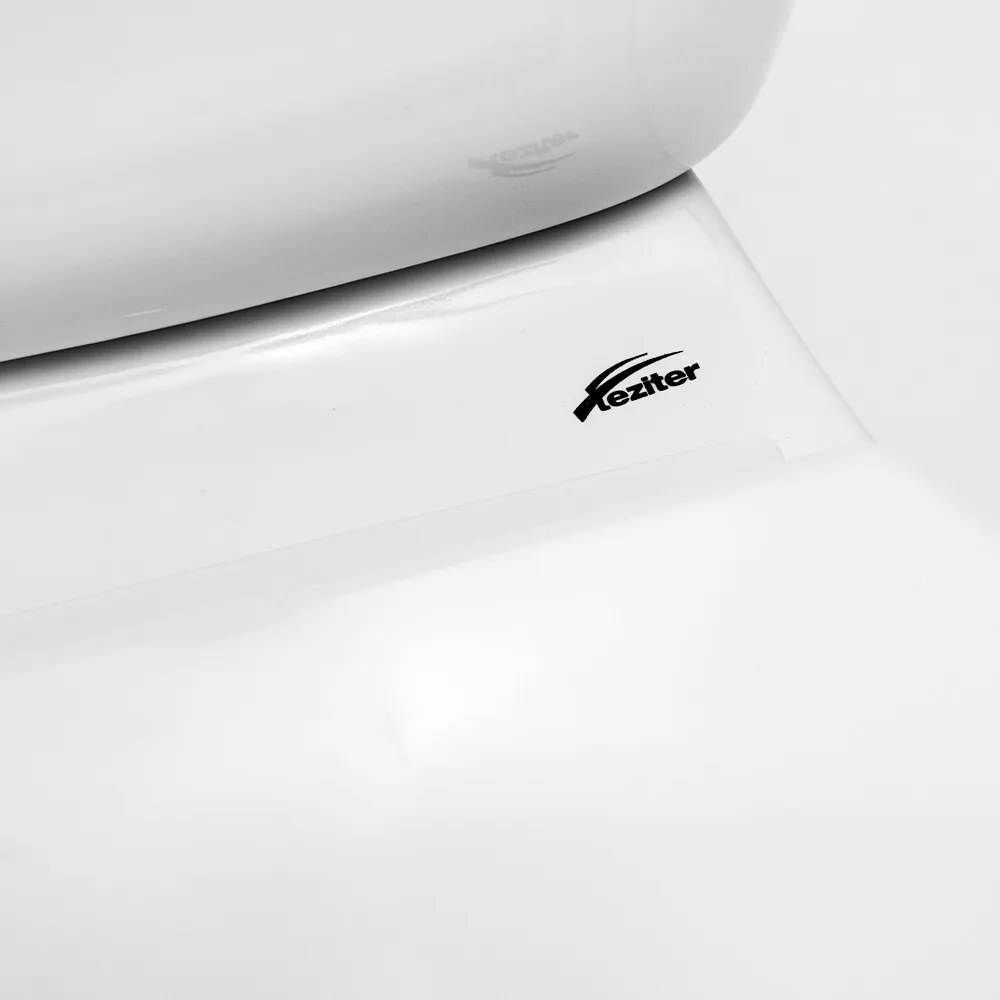 Toaletă monobloc Cleano cu evacuare inferioară și scaun