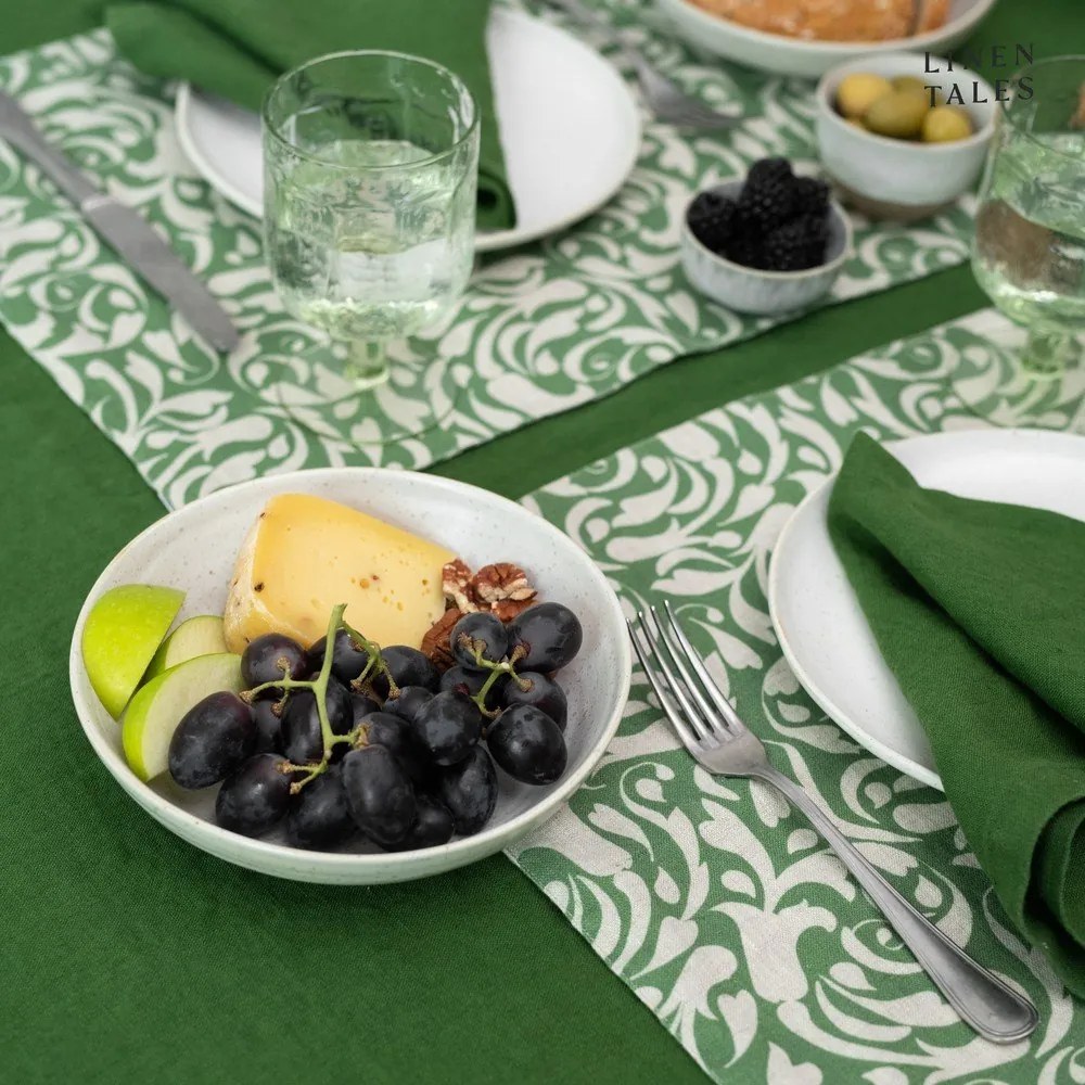 Față de masă din in 140x140 cm True Green – Linen Tales