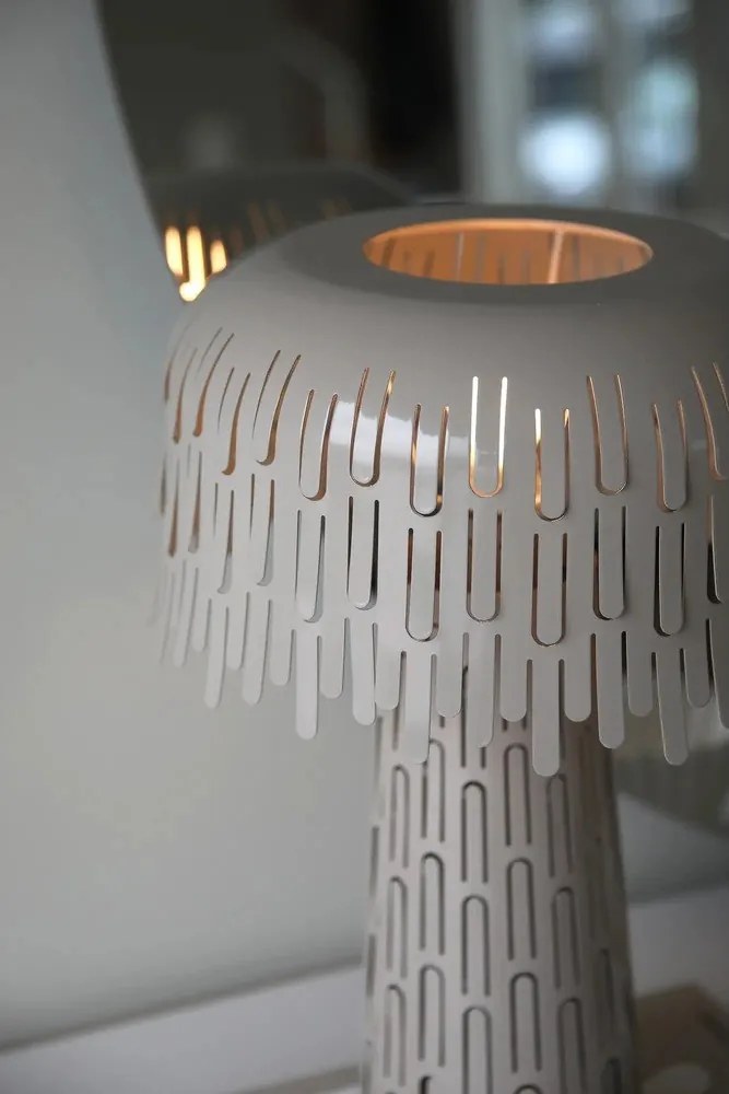 Veioză grej cu abajur din metal (înălțime 38 cm) Verbera – Markslöjd