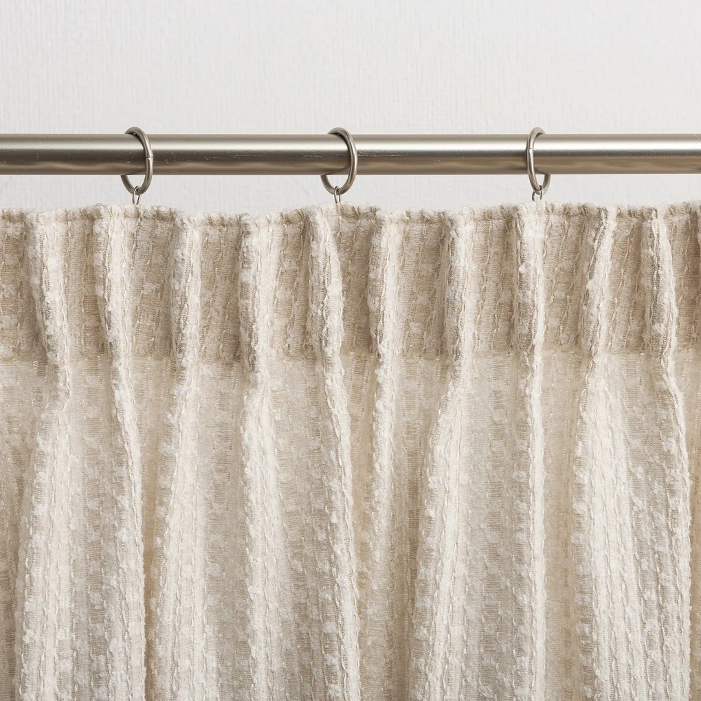 Perdea cu bandă de pliuri