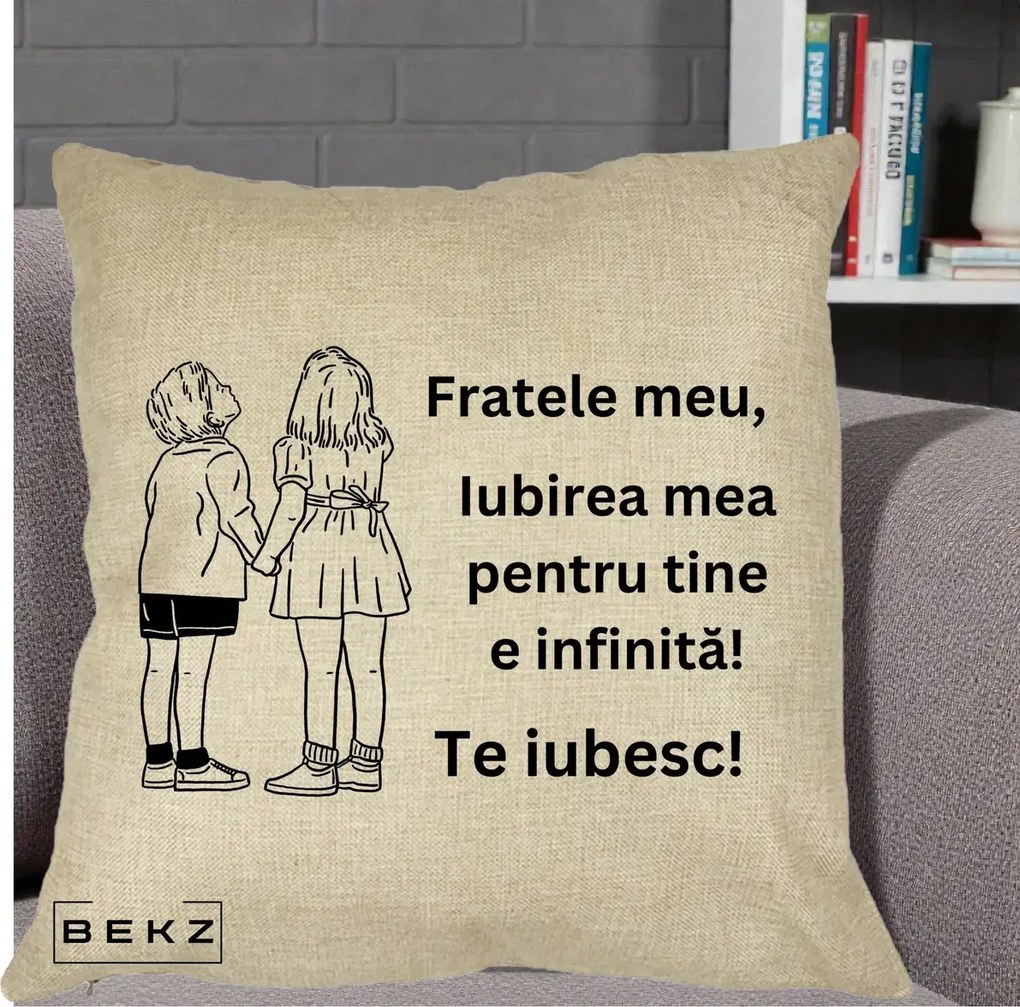 Cadou pentru Frate - Perna Personalizata Fratele Meu Te Iubesc Copii Tinand Maini Line Art, 40x40 cm, Crem, Husa Detasabila, Perna Inclusa, BEKZ®