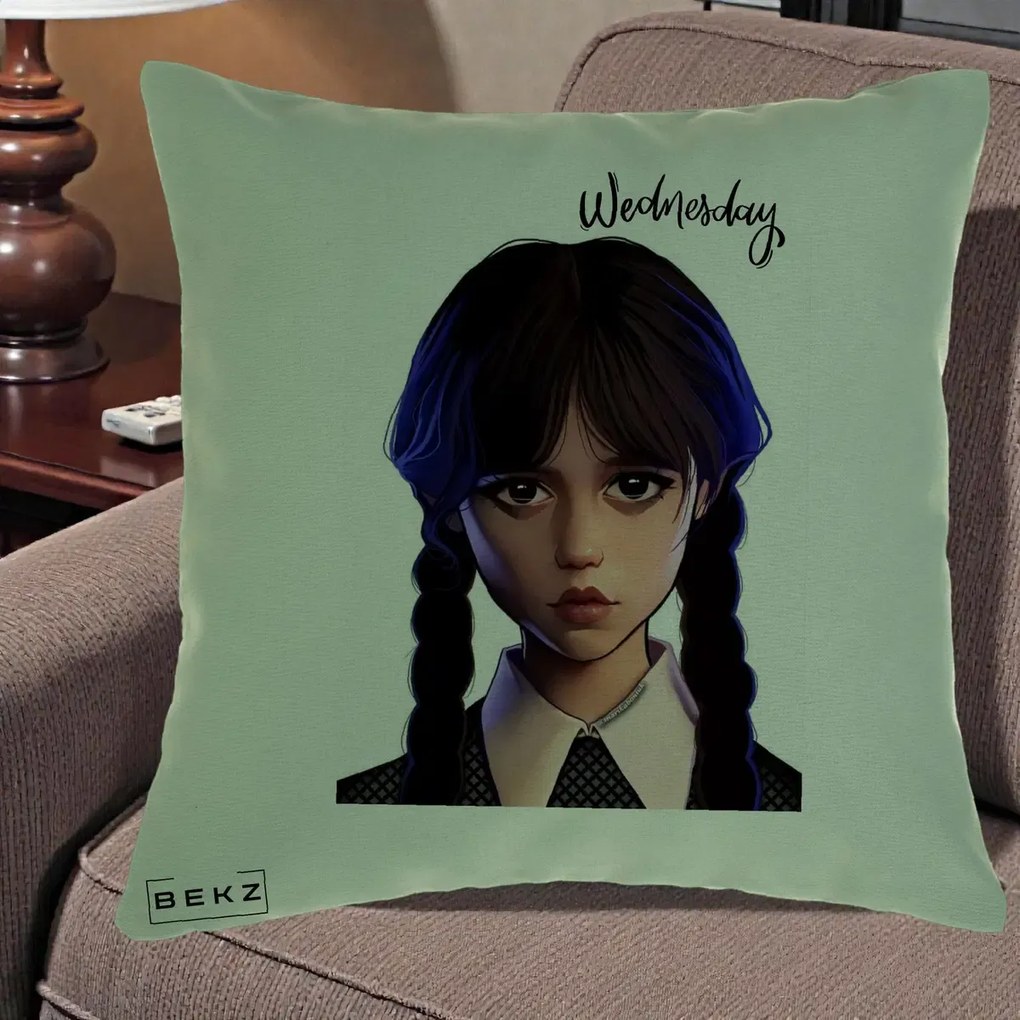 Perna Personalizata Wednesday Addams Portret Realist, 40x40 cm, Verde, Husa Detasabila, Perna Inclusa, BEKZ®