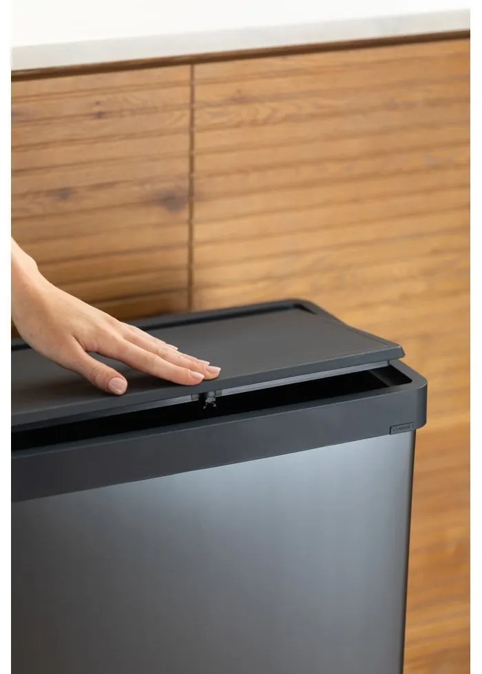 Coș de gunoi gri cu senzori de atingere din plastic reciclat 54 l Verto High – Curver