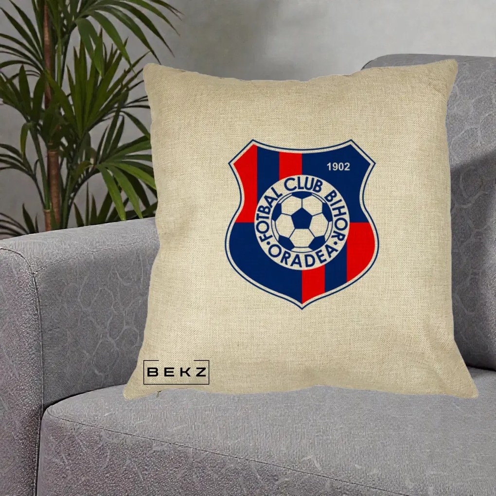 Perna Personalizata FC Bihor Oradea 1902 Fotbal, 40x40 cm, Crem, Husa Detasabila, Perna Inclusa, BEKZ®