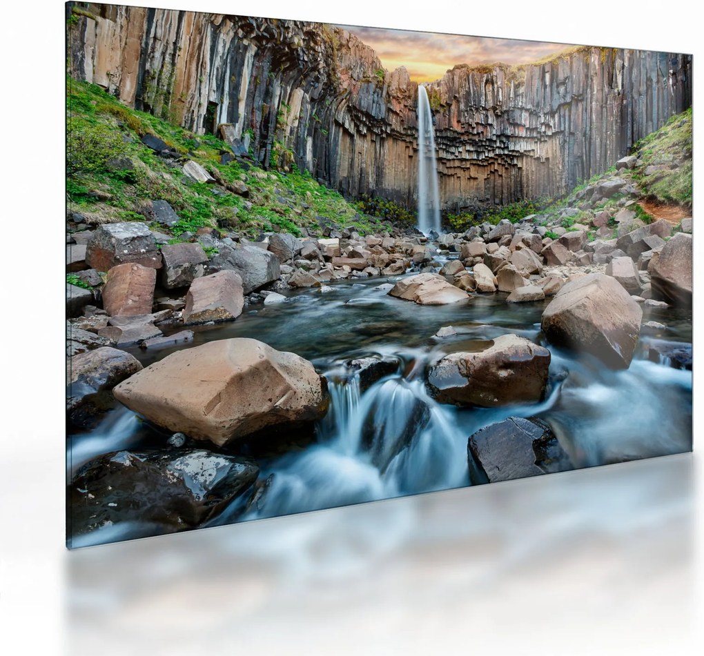 Tablou pe sticlă - Cascada Svartifoss, Islanda (70x50 cm)