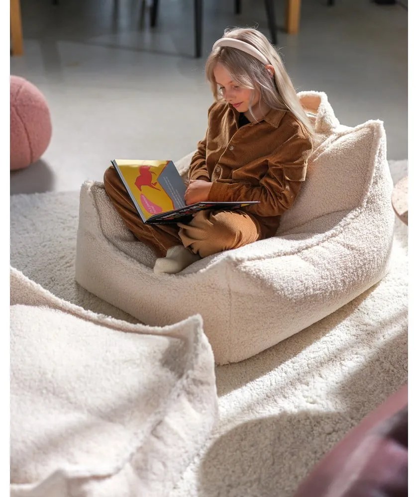 Fotoliu puf pentru copii crem cu tapițerie din țesătură bouclé Square – Wigiwama