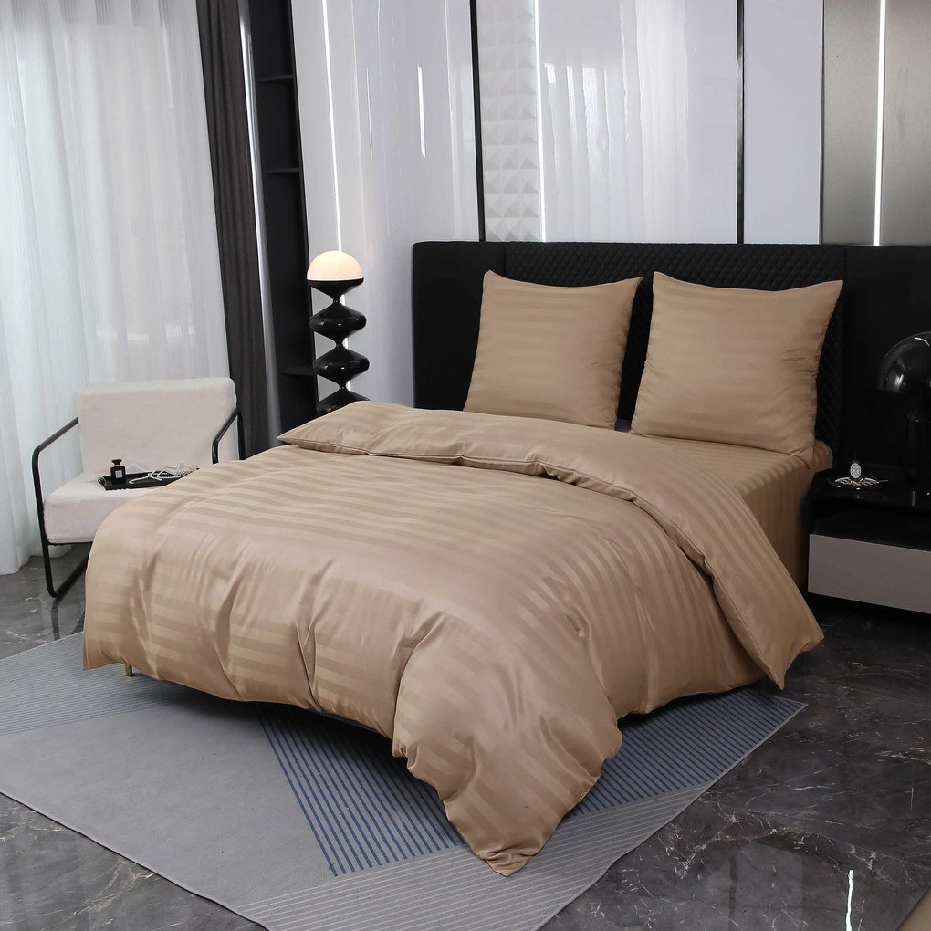 Lenjerie de pat hoteliera din microfibra JASMINE bej - dunga 2 cm Dimensiunile lenjeriei: 2 buc 70 x 90 cm | 200 x 220 cm