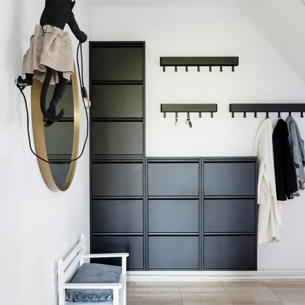 Pantofar negru cu deschidere înclinată din metal 50x103x15 cm Billy – Spinder Design