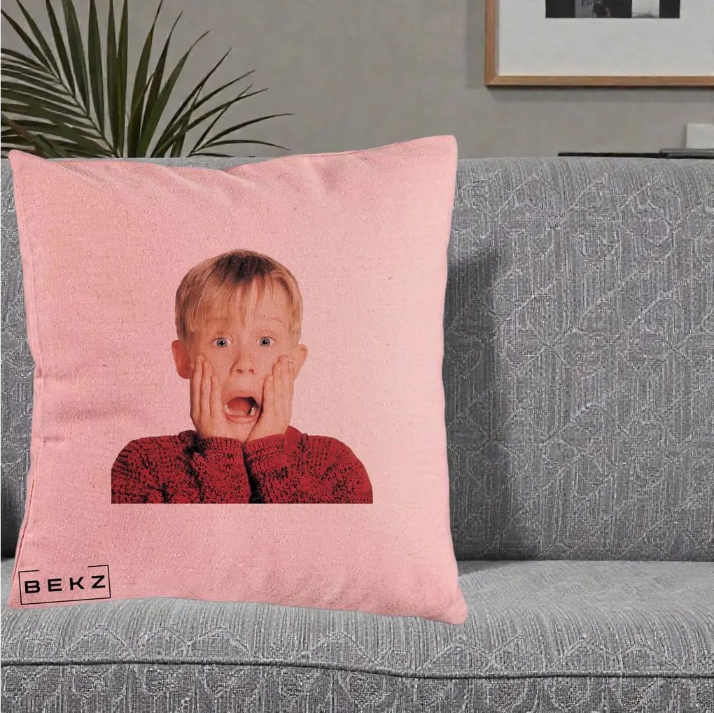 Perna Decorativa Kevin Singur Acasa, 40x40 cm, Roz, Husa Detasabila, Perna Inclusa, BEKZ®