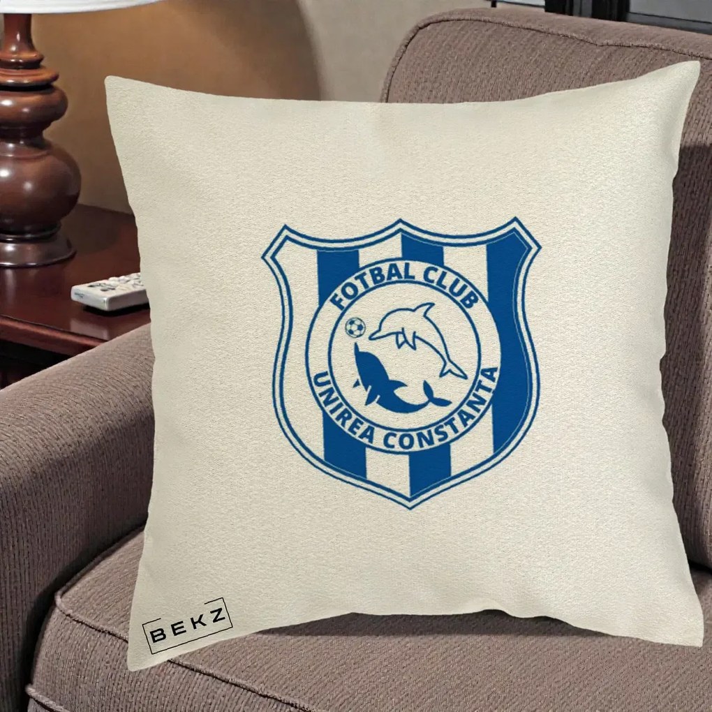 Perna Personalizata FC Unirea Constanta Fotbal, 40x40 cm, Ecru, Husa Detasabila, Perna Inclusa, BEKZ®