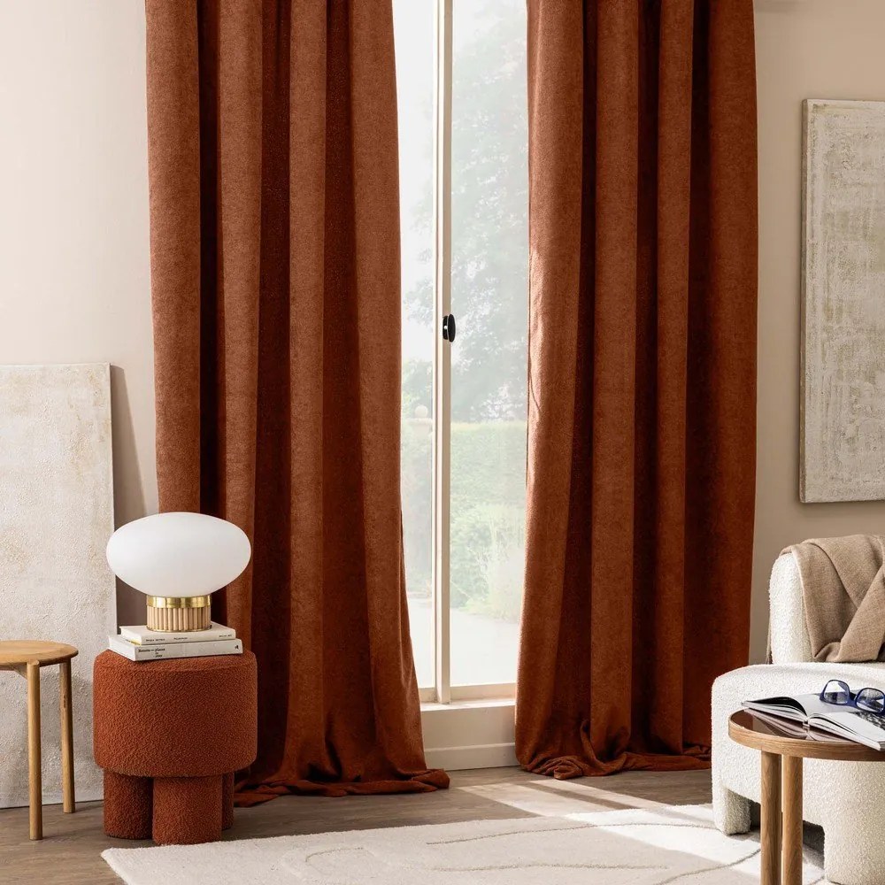 Draperie teracotă din material bouclé 140x260 cm Winona – douceur d'intérieur