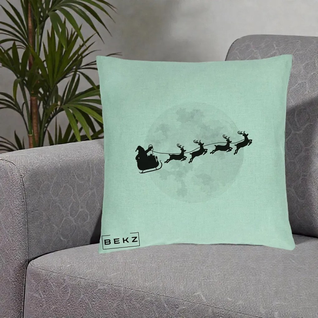 Perna Decorativa Mos Craciun Sanie Luna, 40x40 cm, Verde Menta, Husa Detasabila, Perna Inclusa, BEKZ®
