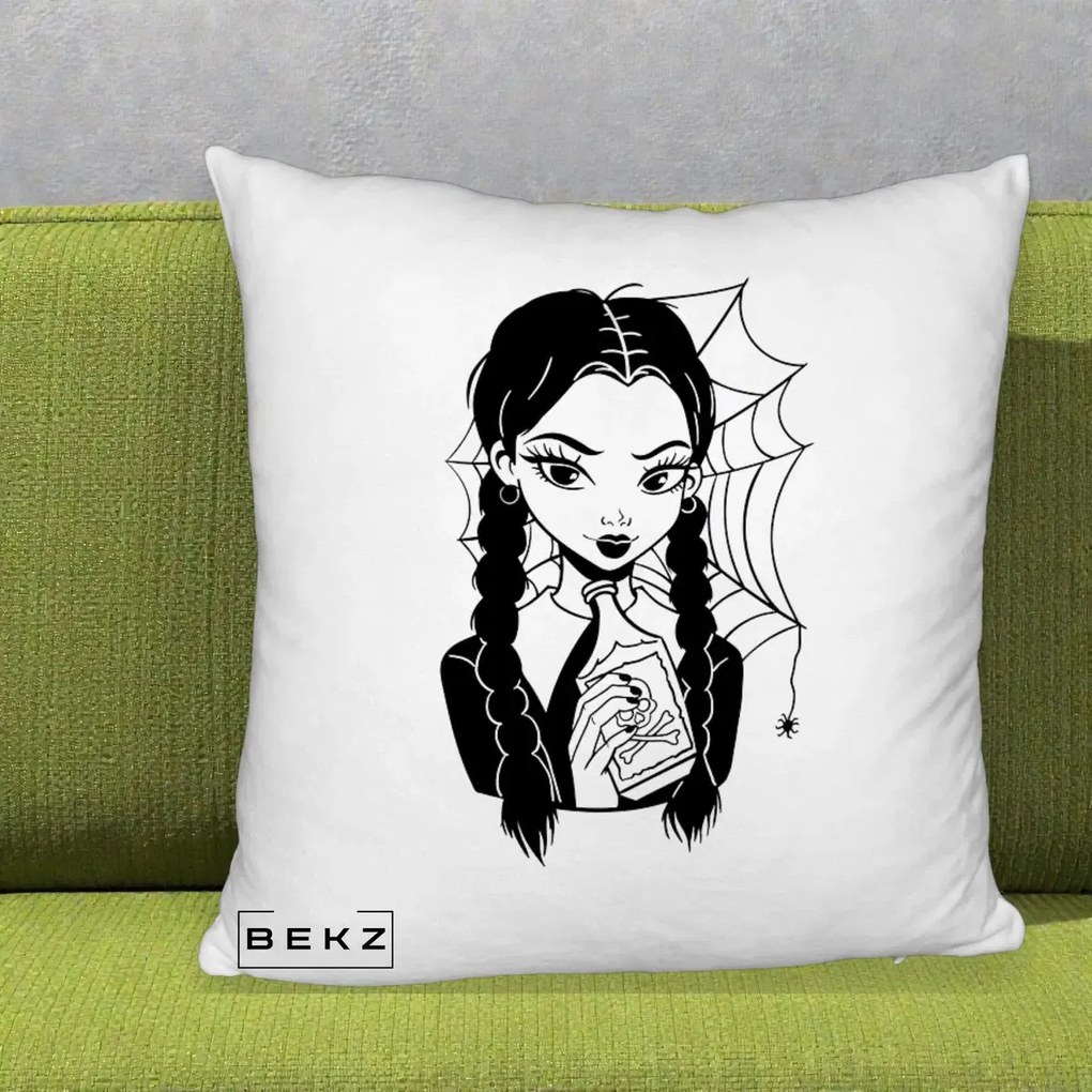 Perna Personalizata Wednesday cu Panza de Paianjen, 40x40 cm, Alb Pufos, Husa Detasabila, Perna Inclusa, BEKZ®