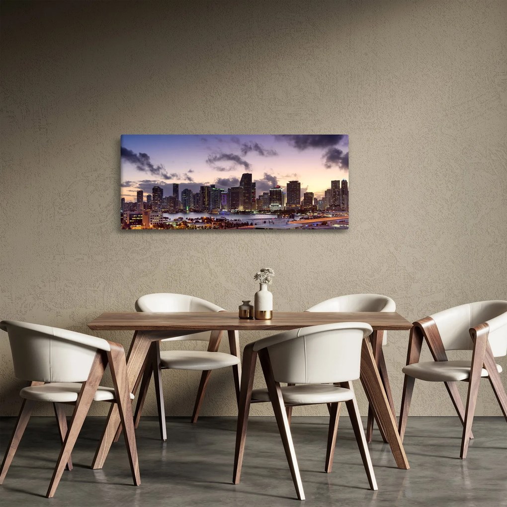 Tablou cu - metropolă cu zgârăie nori (120x50 cm)
