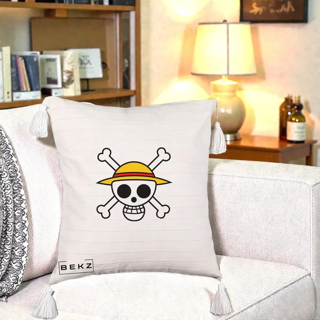 Perna Personalizata One Piece Jolly Roger Straw Hat Pirates, 40x40 cm, Bej cu Franjuri, Husa Detasabila, Perna Inclusa, BEKZ®