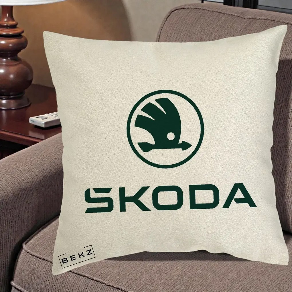 Perna Personalizata cu emblema Skoda, 40x40 cm, Ecru, Husa Detasabila, Perna Inclusa, BEKZ®