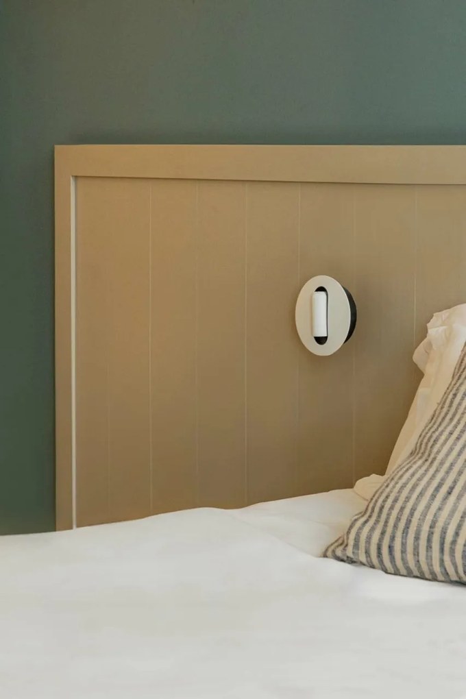 Aplica cu reader LED directionabil stil minimalist TIMIT alb