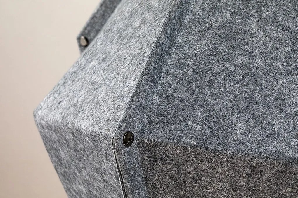 Lampadar cu trepied din material ecologic Lomiro