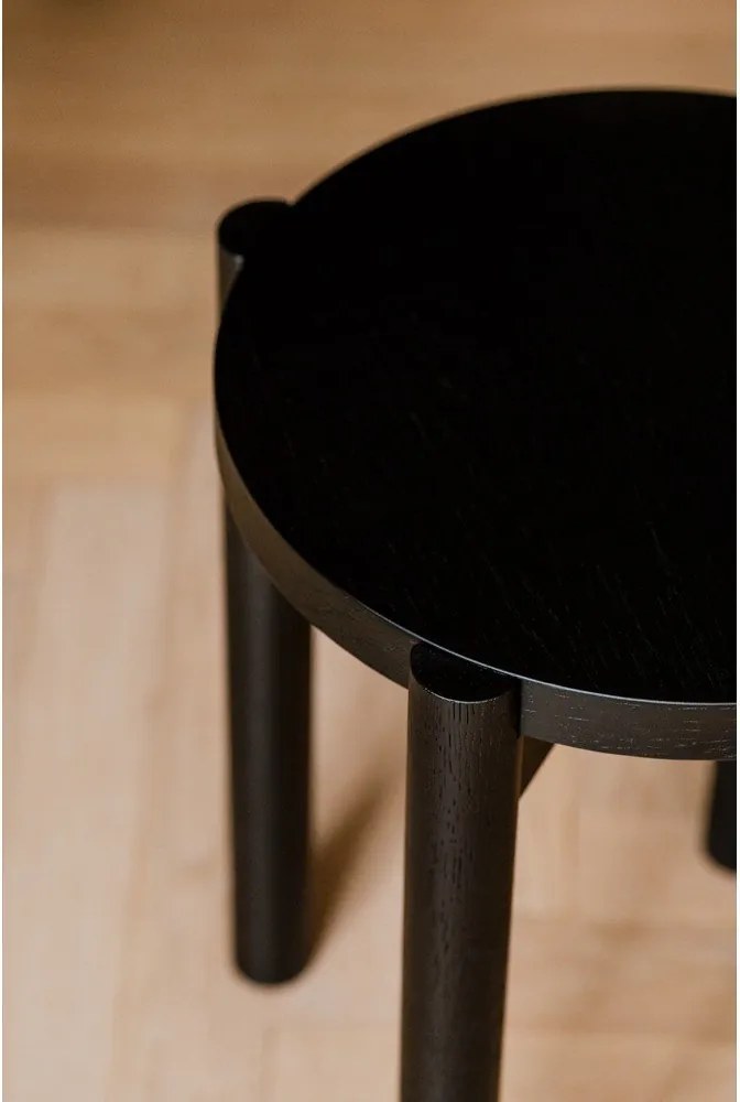 Scaun tip taburet negru din lemn de fag Hopp – noo.ma