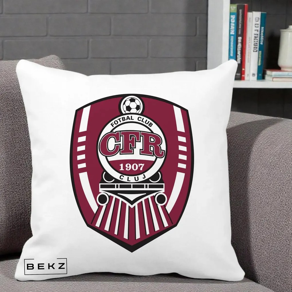Perna Personalizata CFR Cluj Fotbal Club 1907, 40x40 cm, Alba Mata, Husa Detasabila, Perna Inclusa, BEKZ®