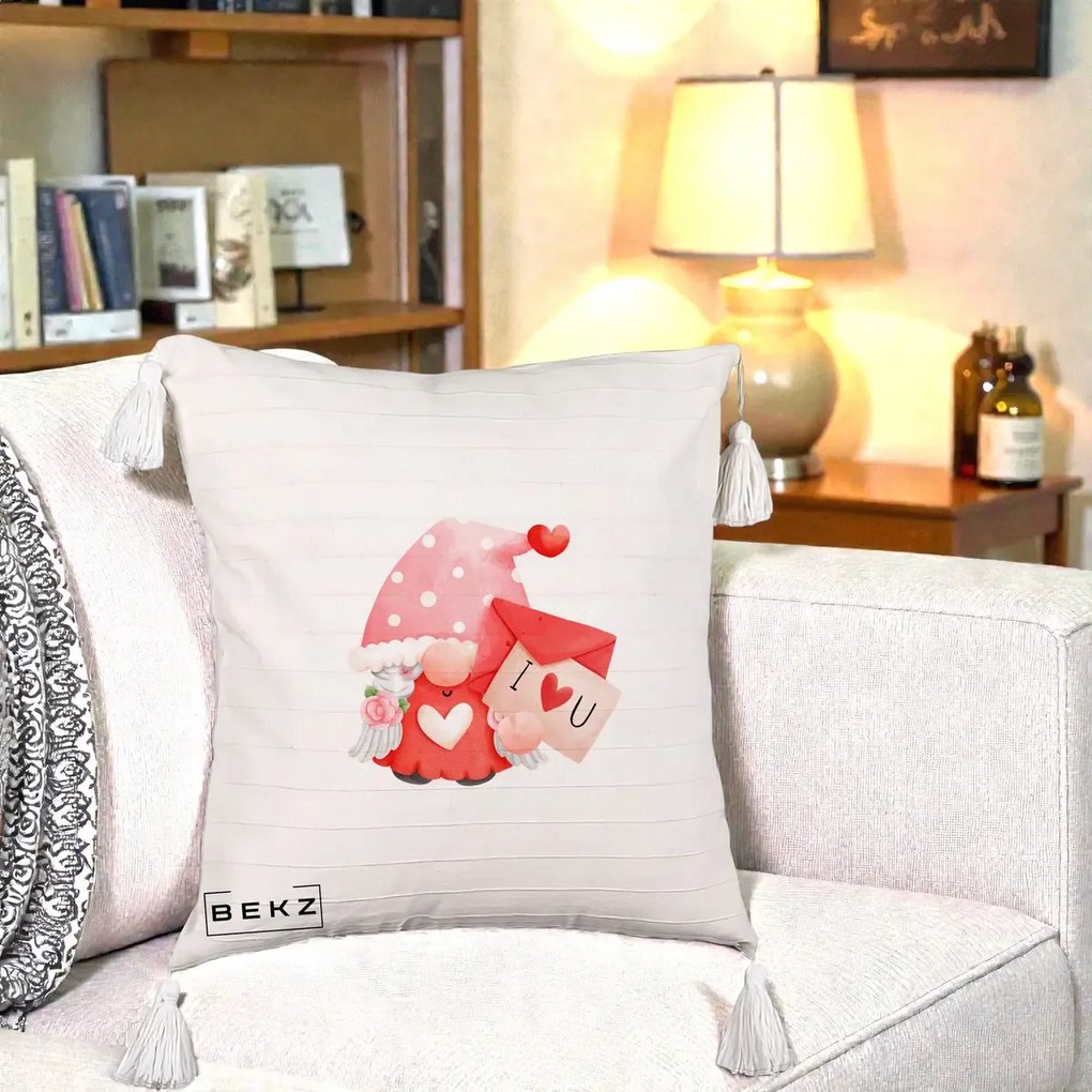 Cadou Romantic - Perna Personalizata I Love You Gnome Valentine cu Scrisoare, 40x40 cm, Bej cu Franjuri, Husa Detasabila, Perna Inclusa, BEKZ®