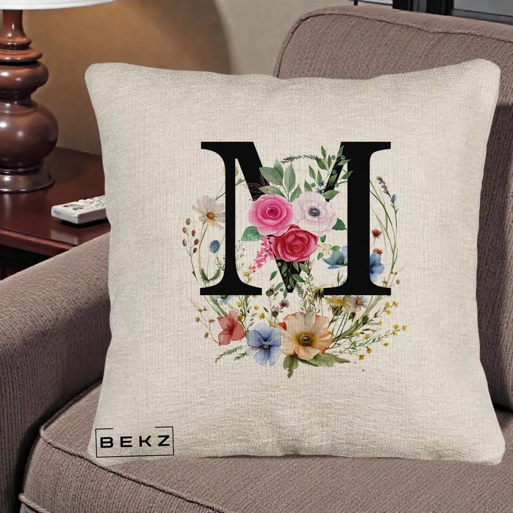 Cadou Personalizat - Perna Personalizata Monogram Litera M cu Flori Acuarela, 40x40 cm, Bej Canapea, Husa Detasabila, Perna Inclusa, BEKZ®
