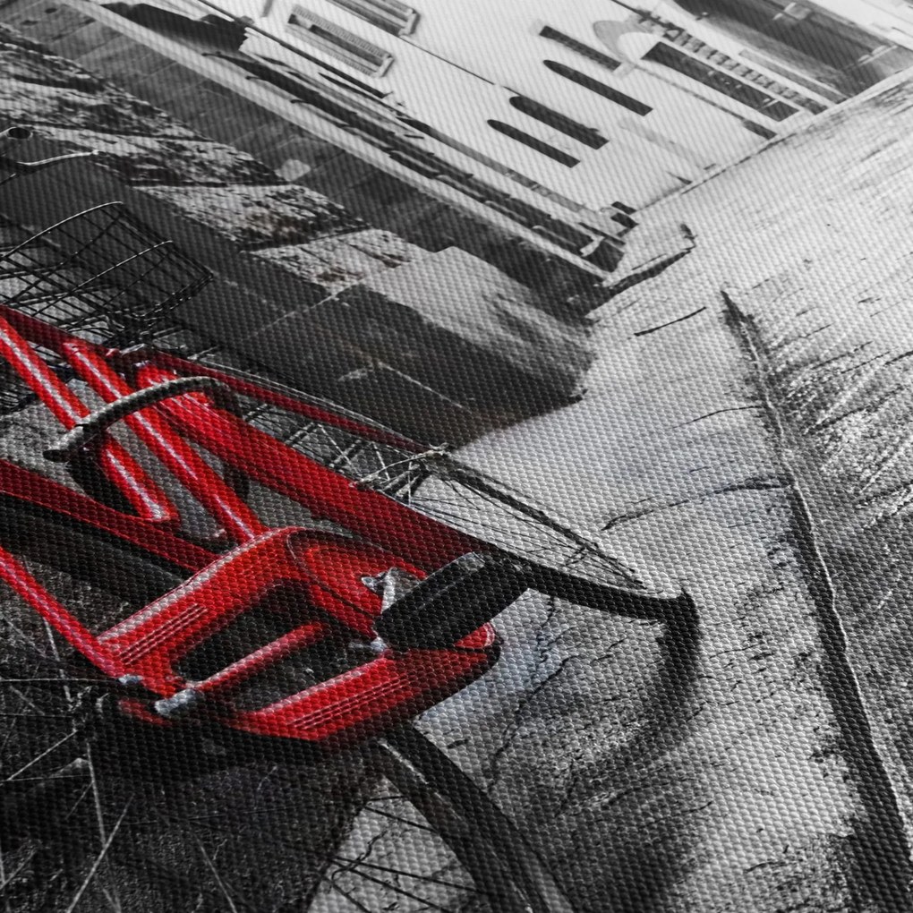 Tablou - Bicicleta roșie pe o stradă pavată (cu ceas) (90x30 cm)