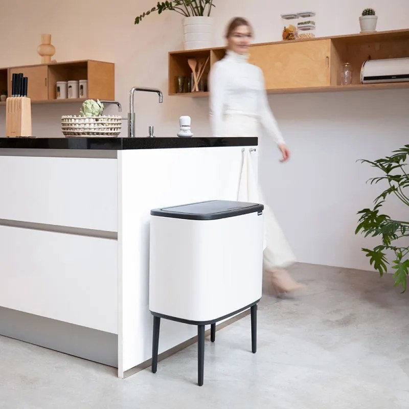 Cos pentru gunoi colectare selectiva Brabantia Bo Touch 1005550, 3x11 L, Deschidere lina si silențioasa, Deschidere mare, Bej