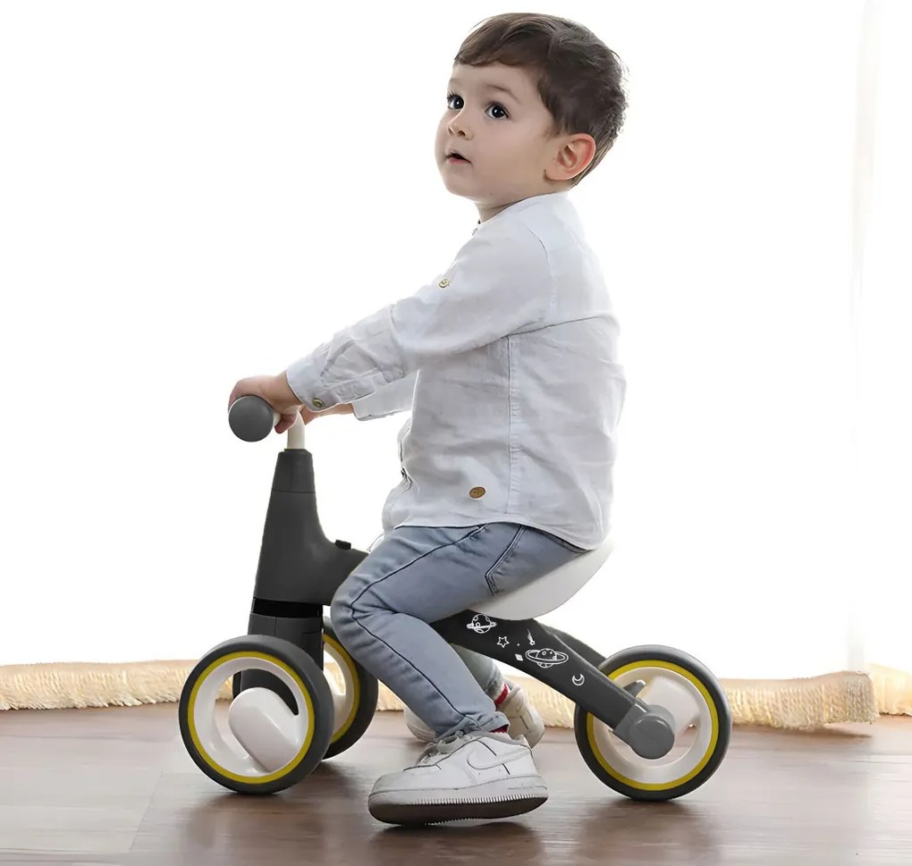 Triciclu cu design sigur și roți EVA Cosmic