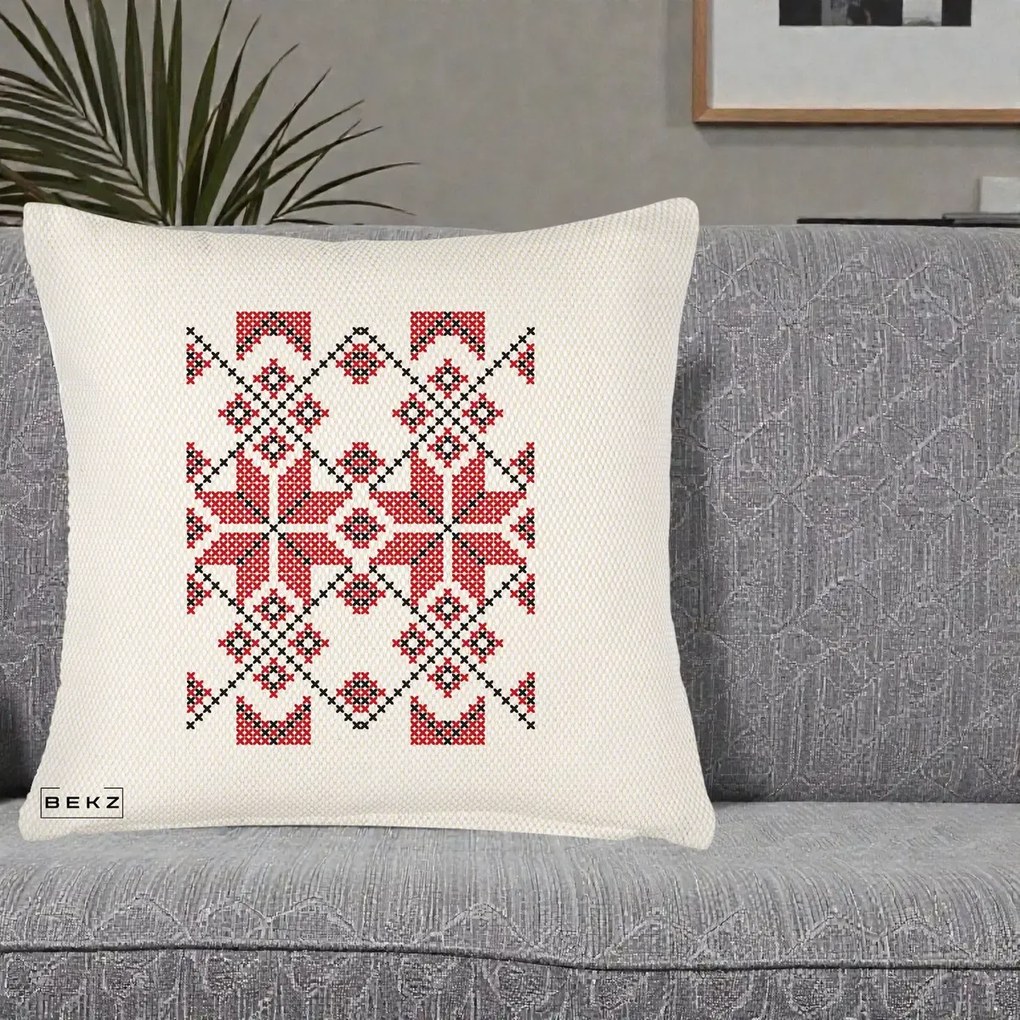 Perna Personalizata Motiv Traditional Cusatura Rosu-Negru, 40x40 cm, Crem Reliefat, Husa Detasabila, Perna Inclusa, BEKZ®