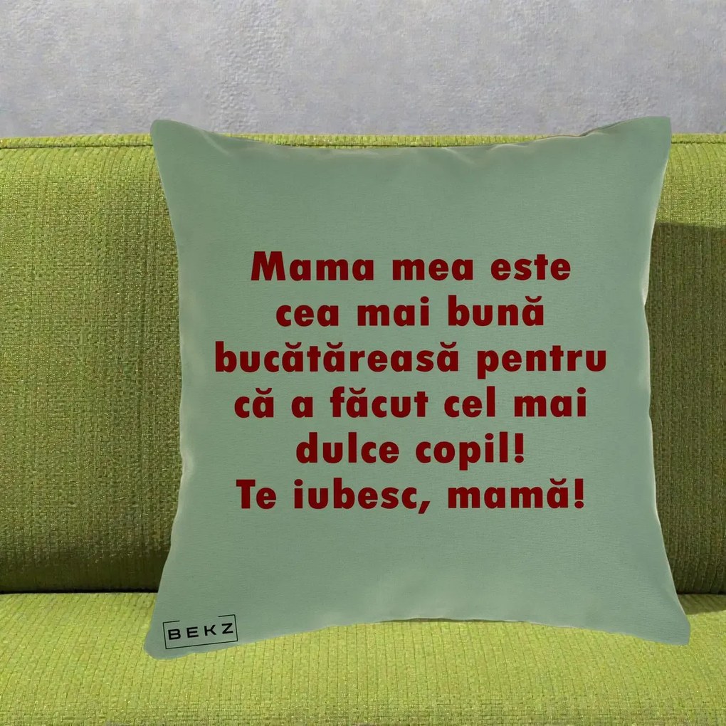 Cadou pentru Mama - Perna Personalizata Mama cea Mai Buna Bucatareasa, 40x40 cm, Verde, Husa Detasabila, Perna Inclusa, BEKZ®