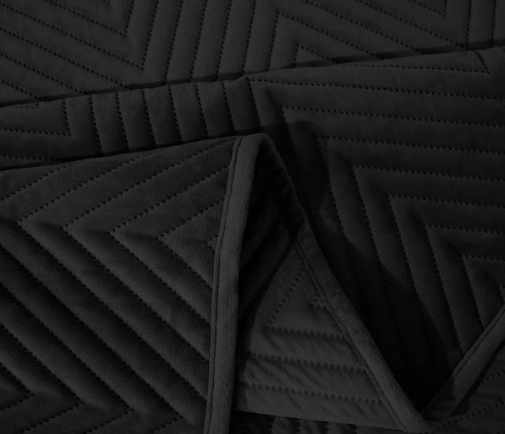 Cuvertura de pat din catifea neagra cu model ARROW VELVET Dimensiune: 220 x 240 cm