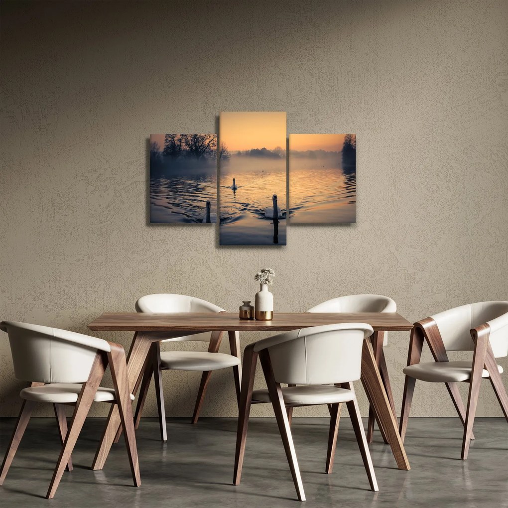 Tablou cu lebăde pe apă în ceață (90x60 cm)