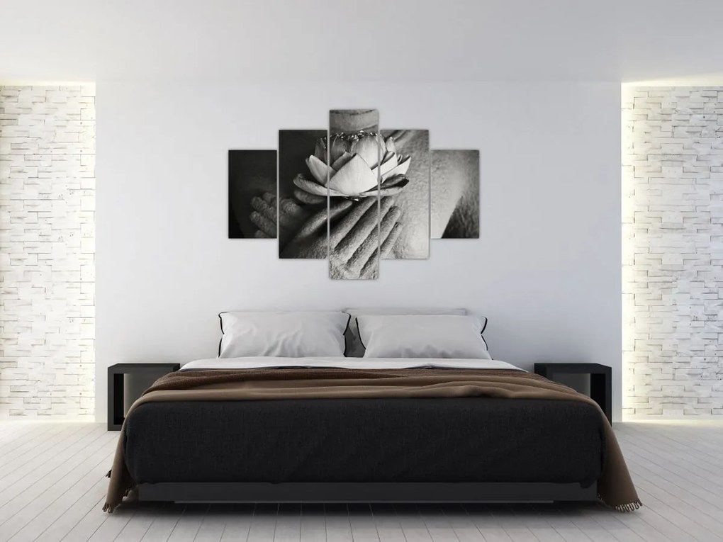Tablou - Lotus în mâinile lui Buddha (150x105 cm)