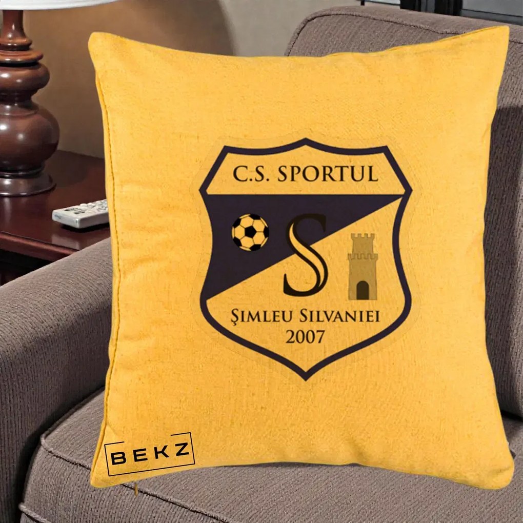 Perna Personalizata CS Sportul Simleu Silvaniei 2007, 40x40 cm, Galben, Husa Detasabila, Perna Inclusa, BEKZ®