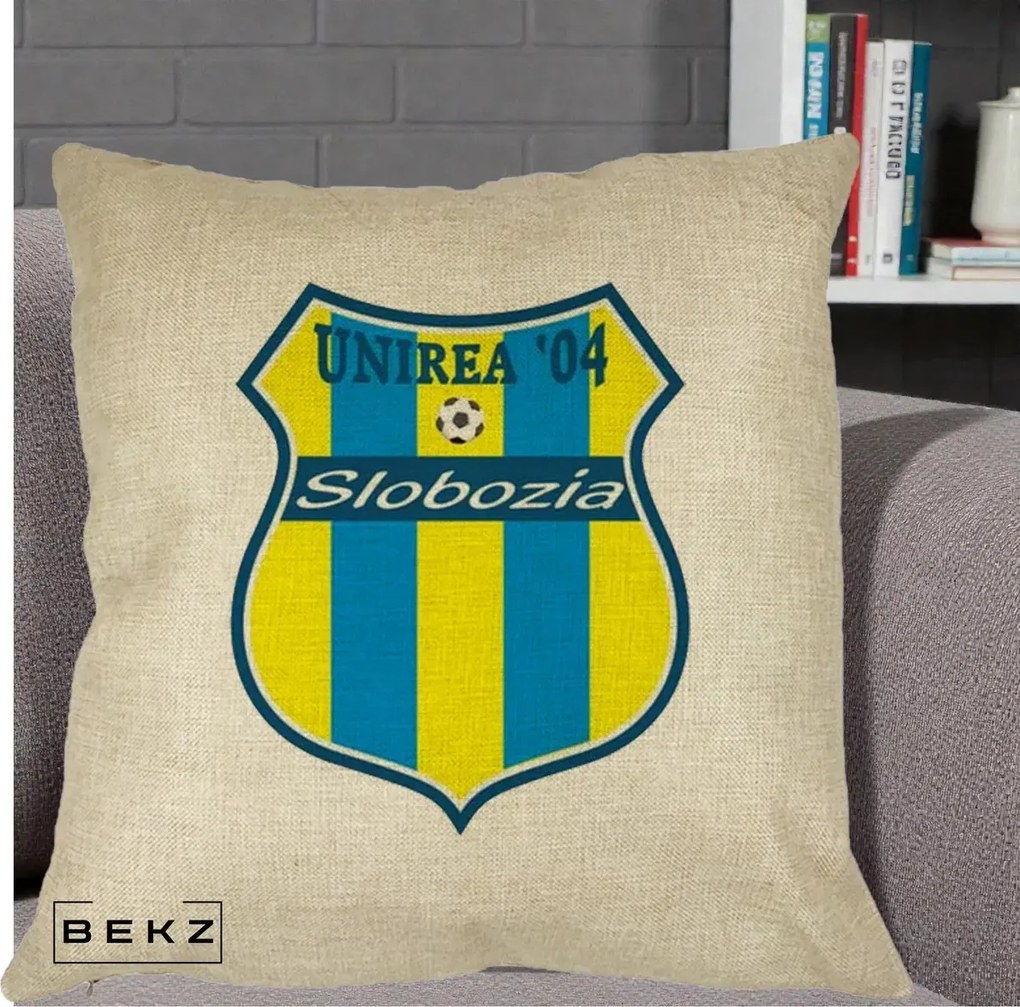 Perna Personalizata Unirea '04 Slobozia Fotbal, 40x40 cm, Crem, Husa Detasabila, Perna Inclusa, BEKZ®