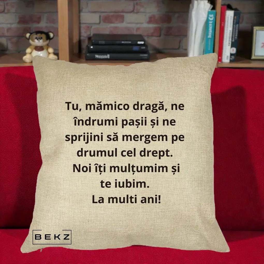 Cadou pentru Mama - Perna Personalizata Mamico Draga Te Iubim La Multi Ani cu Text Negru, 40x40 cm, Crem, Husa Detasabila, Perna Inclusa, BEKZ®
