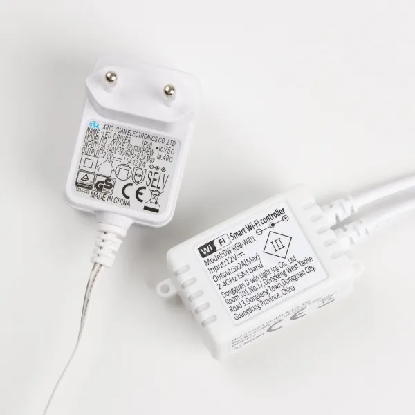 Bandă LED RGBW dimabilă, 9 W, 230 V, 5 m, Wi‑Fi + telecomandă