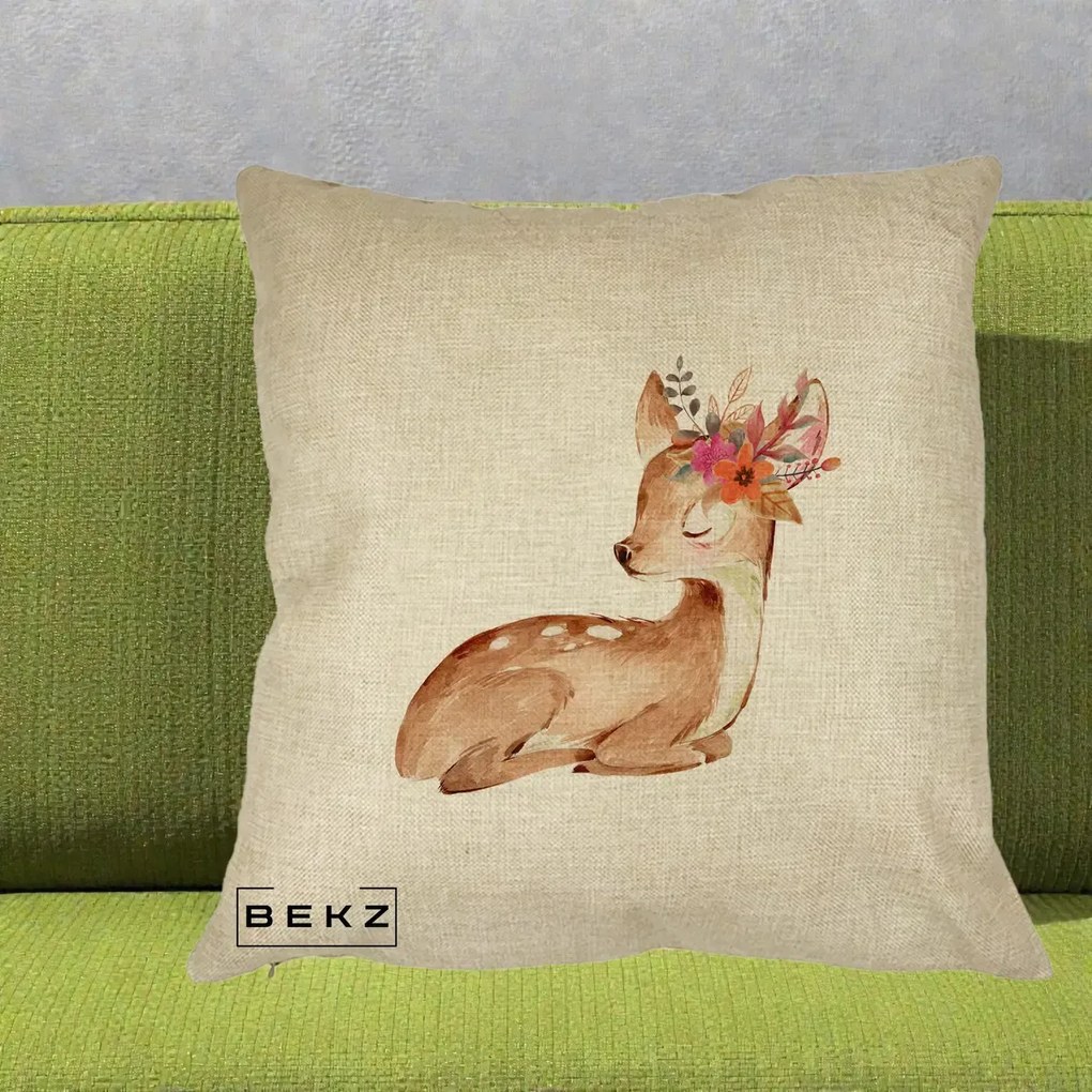 Perna Decorativa Caprioara cu Flori in Coama, 40x40 cm, Crem, Husa Detasabila, Perna Inclusa, BEKZ®