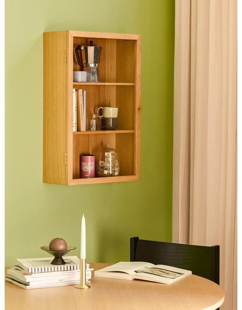 Vitrină în culoare naturală cu aspect de lemn de stejar suspendată 50x80 cm Panorama – Hübsch