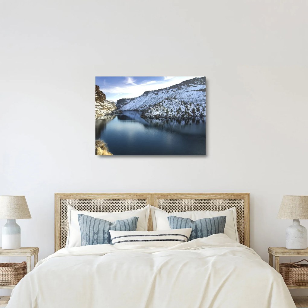 Tablou pe sticlă - peisaj de iarnă cu lac (70x50 cm)