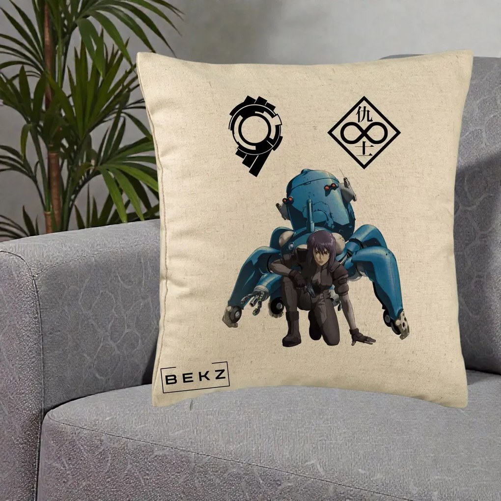Perna Personalizata Ghost in the Shell Motoko si Tachikoma, 40x40 cm, Bej, Husa Detasabila, Perna Inclusa, BEKZ®
