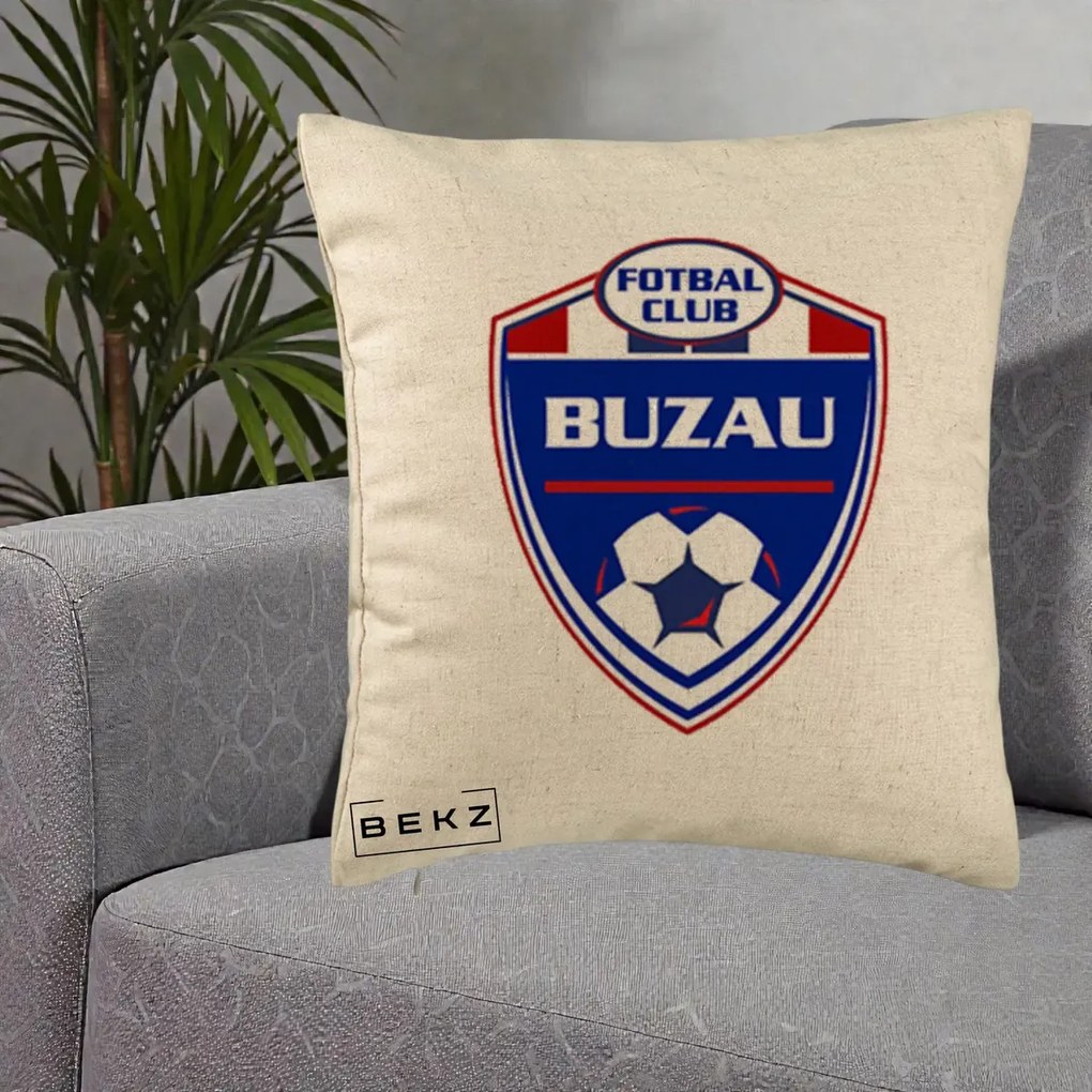 Perna Personalizata FC Buzau Fotbal, 40x40 cm, Bej, Husa Detasabila, Perna Inclusa, BEKZ®