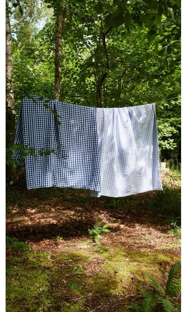 Lenjerie de pat albă/albastru-deschis din țesătură crep pentru pat de o persoană/extinsă 140x220 cm Bæk&amp;Bølge – JUNA