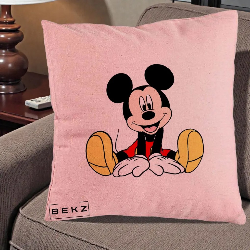 Perna Personalizata Mickey Mouse Relaxat, 40x40 cm, Roz, Husa Detasabila, Perna Inclusa, BEKZ®