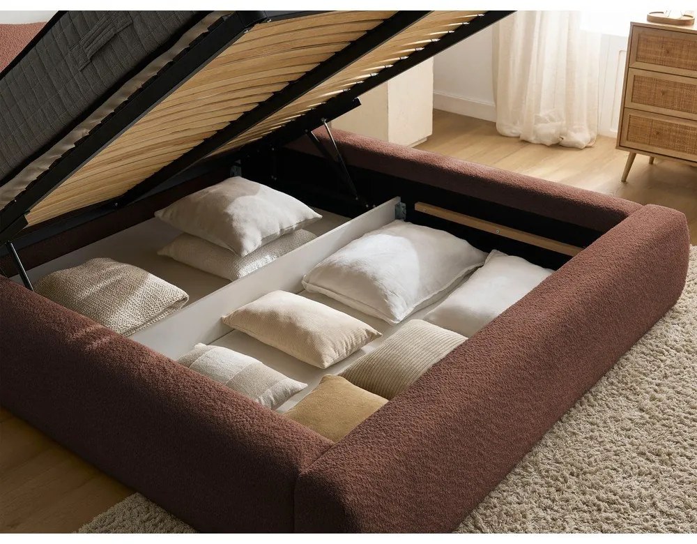 Pat matrimonial portocaliu tapițat cu spațiu de depozitare cu somieră 180x200 cm Orlane – Bobochic Paris