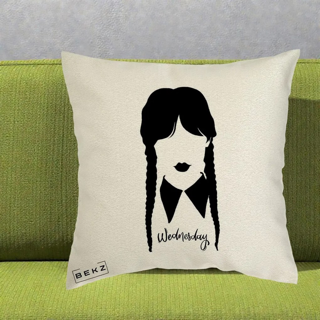 Perna Personalizata Wednesday Addams Silueta Alb-Negru, 40x40 cm, Ecru, Husa Detasabila, Perna Inclusa, BEKZ®