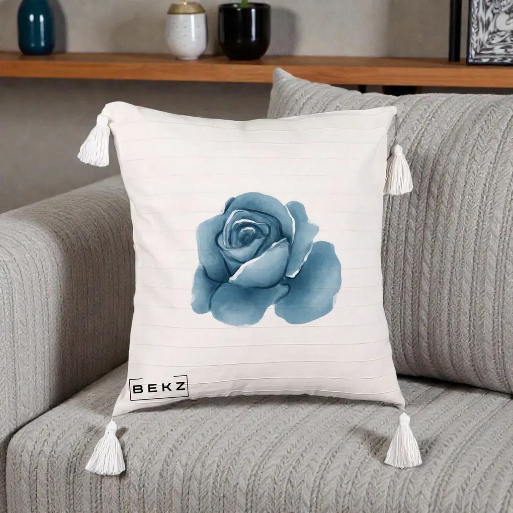 Perna Decorativa Trandafir Albastru Acuarela, 40x40 cm, Bej cu Franjuri, Husa Detasabila, Perna Inclusa, BEKZ®
